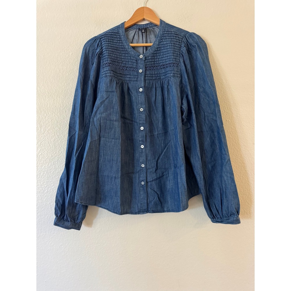 Gap Chambray Blouse Pintuck Lace Trim Button Front Size M Blue Denim Excellent